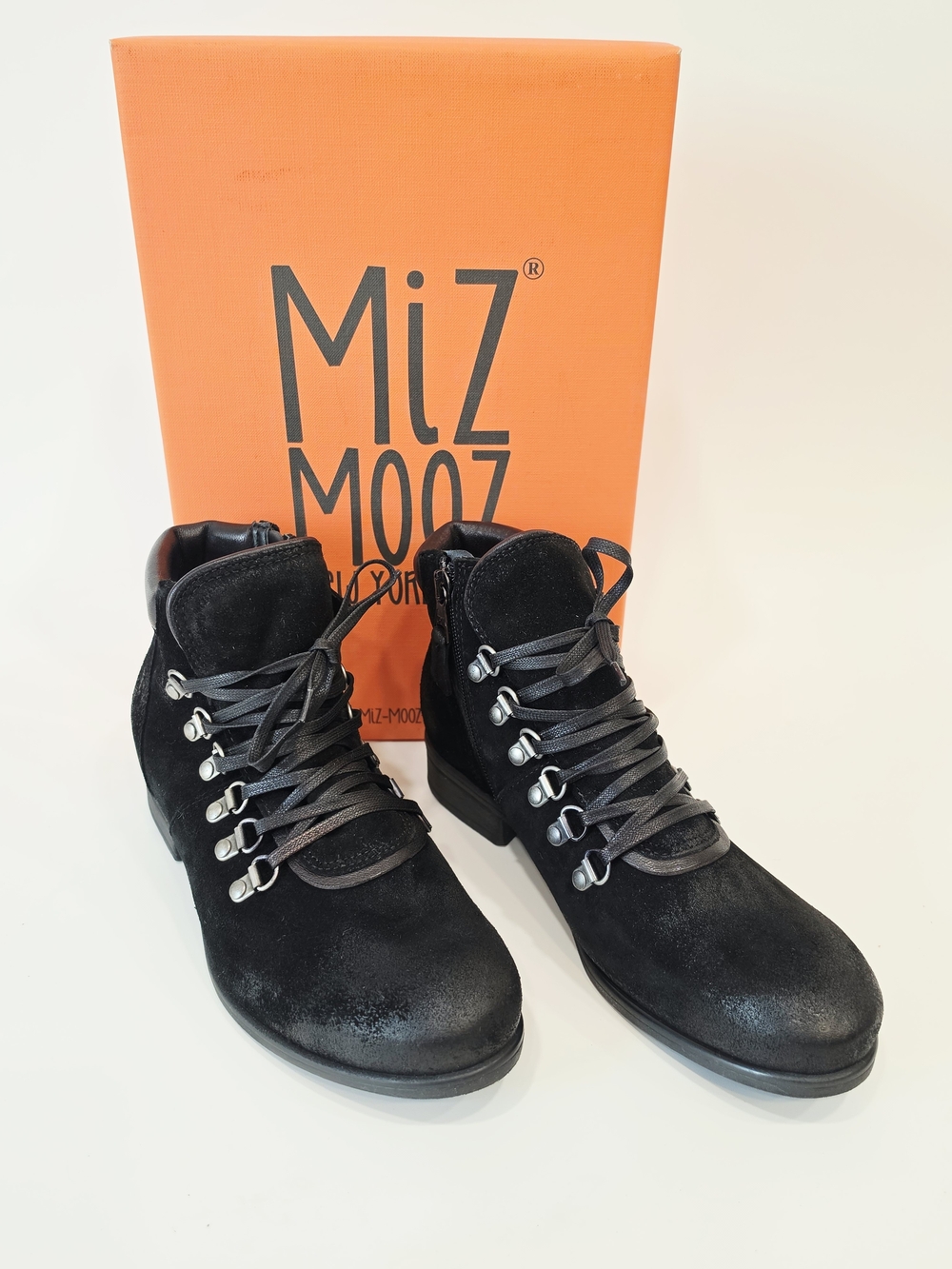 Miz Mooz Steffy Black Suede Lace-Up Hiking-Inspired Ankle Boots EU 39 US 8.5